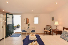 Отель Maria Apartment  Atiães
